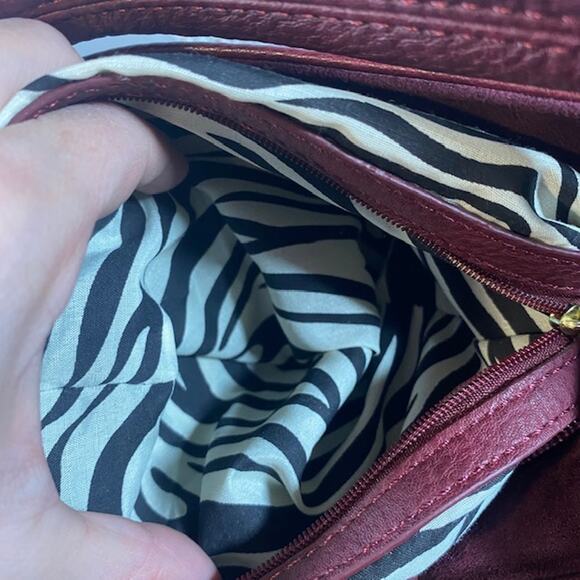 Steve Madden Burgundy Bskylar Vegan Leather Bucket Crossbody Bag Women - Picture 12 of 16